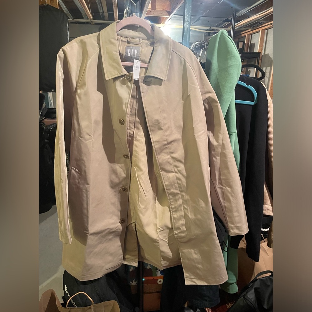 Gap Men’s raincoat